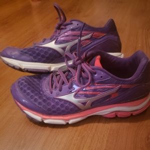 Mizuno wave inspire 12